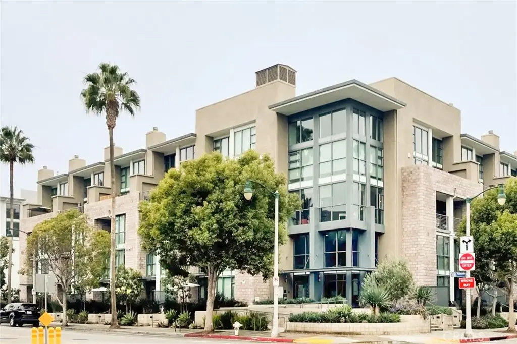 13045 Pacific Promenade 303, Playa Vista, CA — listing photo 1