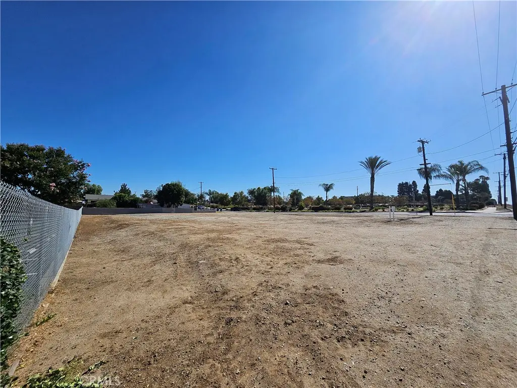 6411 Arlington, Riverside, CA — listing photo 1