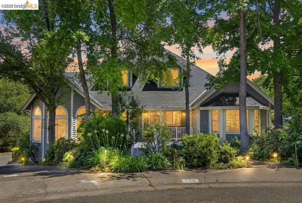 Single Family Residence for sale at 124 Abrozo CT, Folsom, CA featuring 3 beds and 2 baths