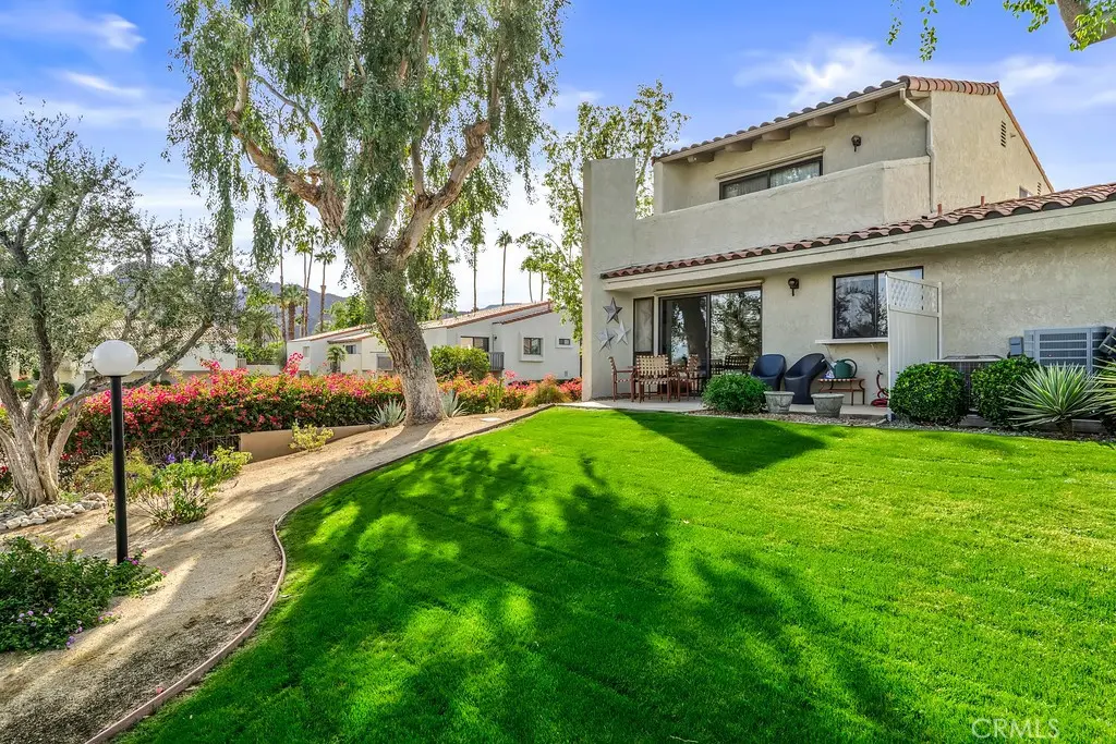 Residential Lease for rent at 45436 Driftwood, Palm Desert, Riverside County, CA featuring 2 beds and 2 baths