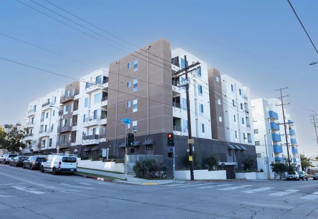 Condominium for sale at 1101 S Harvard Boulevard 510, Los Angeles, CA featuring 3 beds and 2 baths