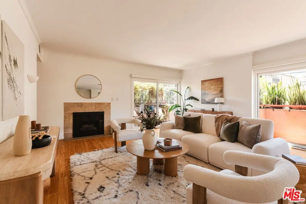 Condominium for sale at 10760 Missouri Avenue 102, Los Angeles, CA featuring 2 beds and 2 baths