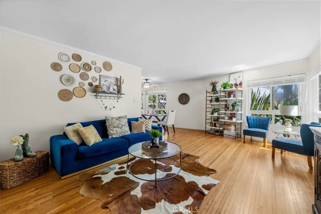 Condominium for sale at 3822 E 1st 1, Long Beach, CA featuring 2 beds and 1 bath
