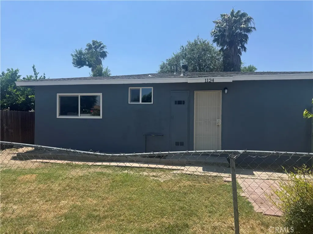 Duplex for rent at 1124 Ramona Avenue, San Bernardino, CA featuring 2 beds and 1 bath
