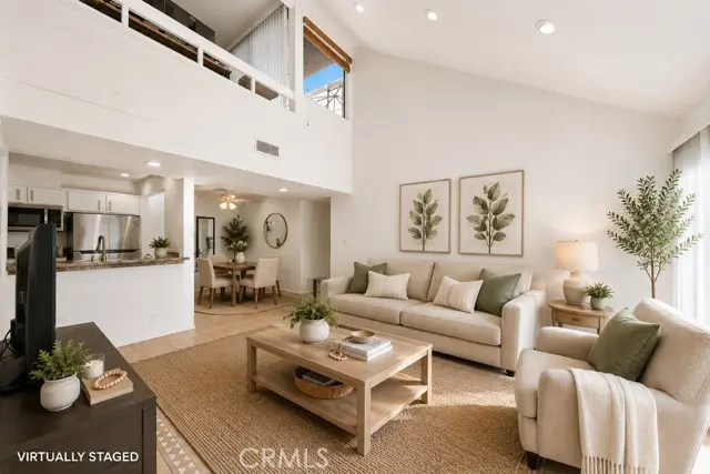 Condominium for sale at 25761 Le Parc 82, Lake Forest, CA featuring 2 beds and 1 bath