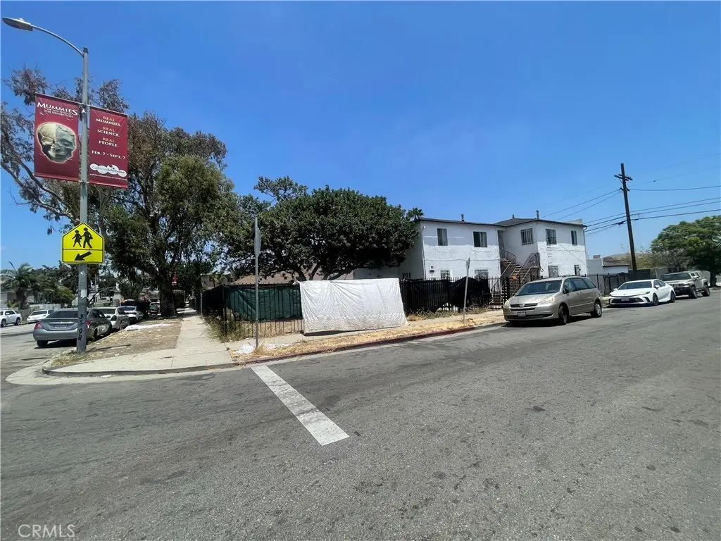 Quadruplex for sale at 103 E 118th, Los Angeles, CA