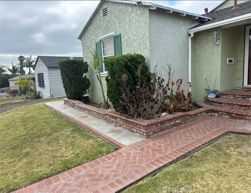 Single Family Residence for sale at 1424 W 113th, Los Angeles, CA featuring 4 beds and 2 baths