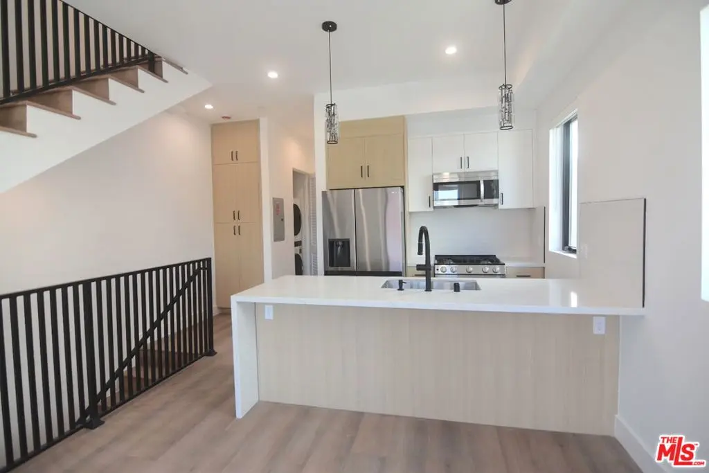4543 Tujunga Avenue, North Hollywood, CA — listing photo 1