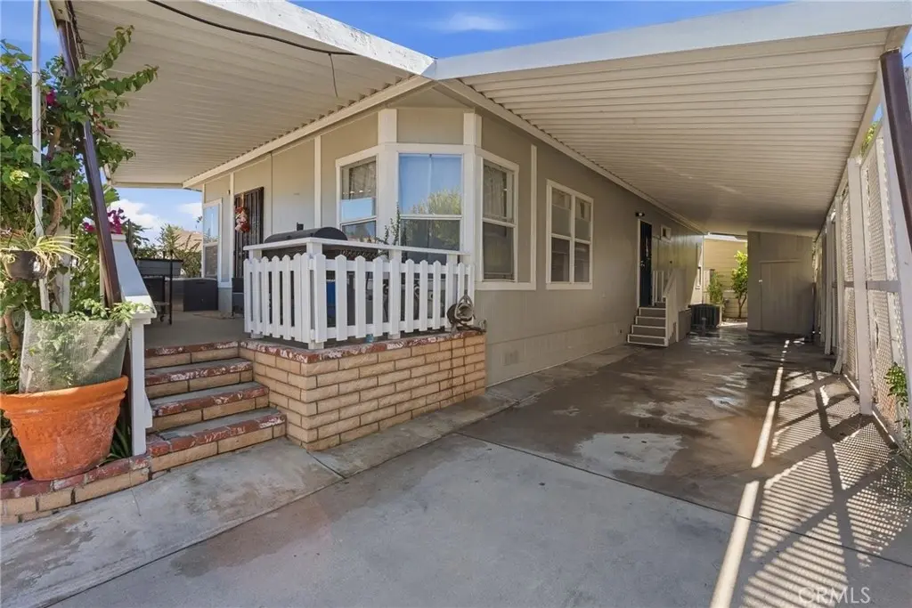 Manufactured In Park for sale at 132 S Colombo 132, Tustin, CA featuring 3 beds and 2 baths