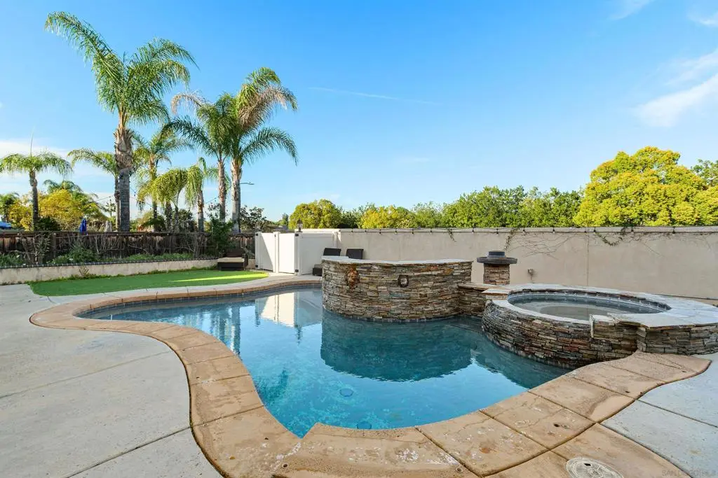 Single Family Residence for sale at 24248 Golden Mist Dr, Murrieta, CA featuring 7 beds and 5 baths