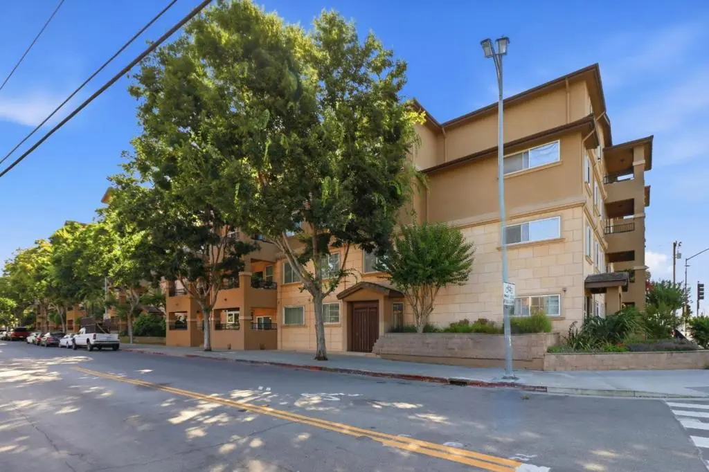 Condominium for sale at 88 N Jackson Avenue 403, San Jose, CA featuring 2 beds and 2 baths