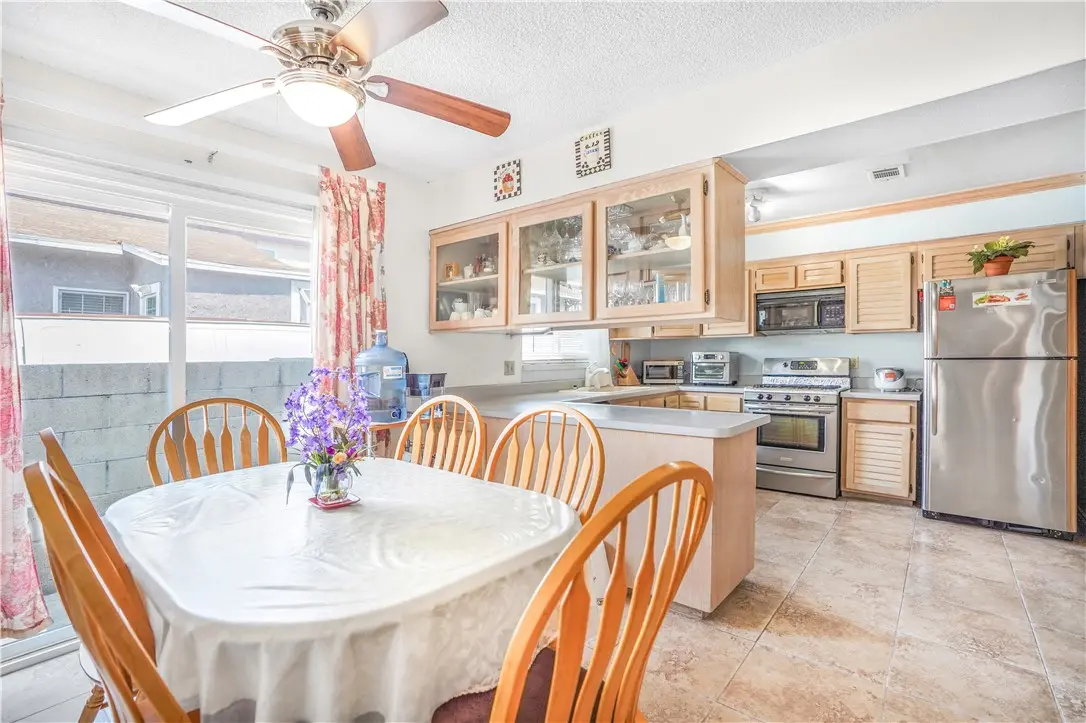 1645 La Paloma, Placentia, CA — listing photo 1