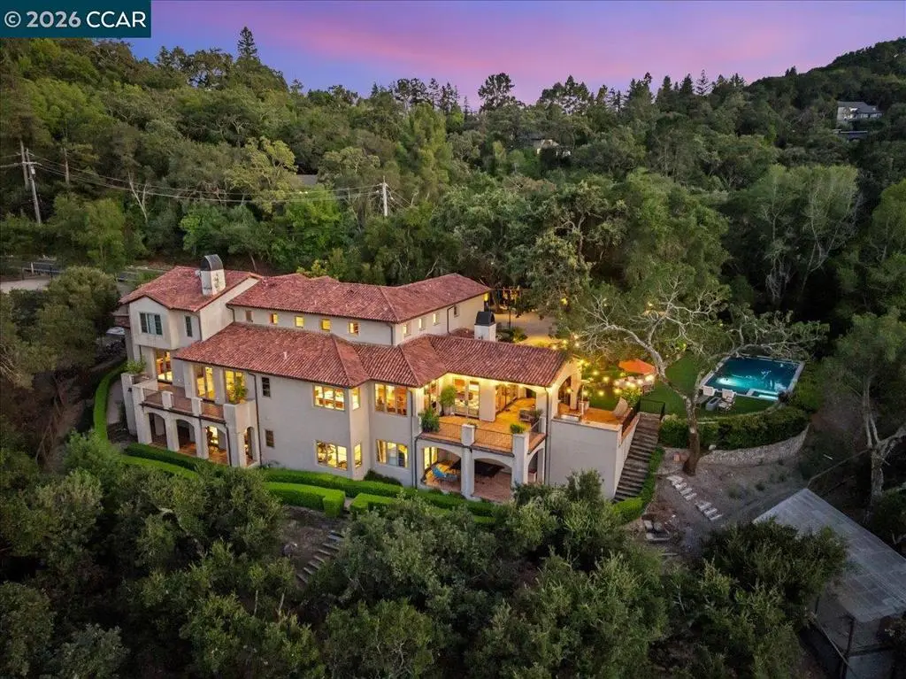 Single Family Residence for sale at 820 Acalanes Rd, Lafayette, CA featuring 6 beds and 6 baths