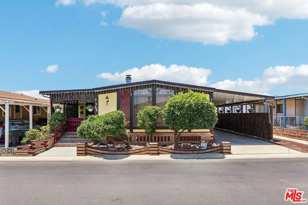 Manufactured In Park for sale at 19009 S Laurel Park Road 398, Compton, CA featuring 2 beds and 2 baths