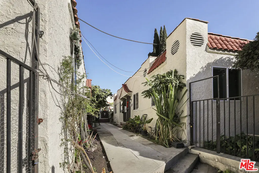 Residential Income for sale at 4011 Country Club Drive, Los Angeles, CA featuring 12 beds and 6 baths