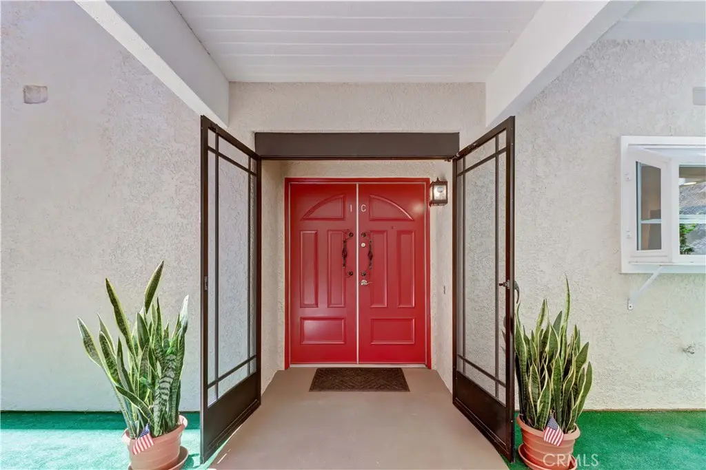 Condominium for sale at 4010 Calle Sonora Oeste 1C, Laguna Woods, CA featuring 2 beds and 2 baths