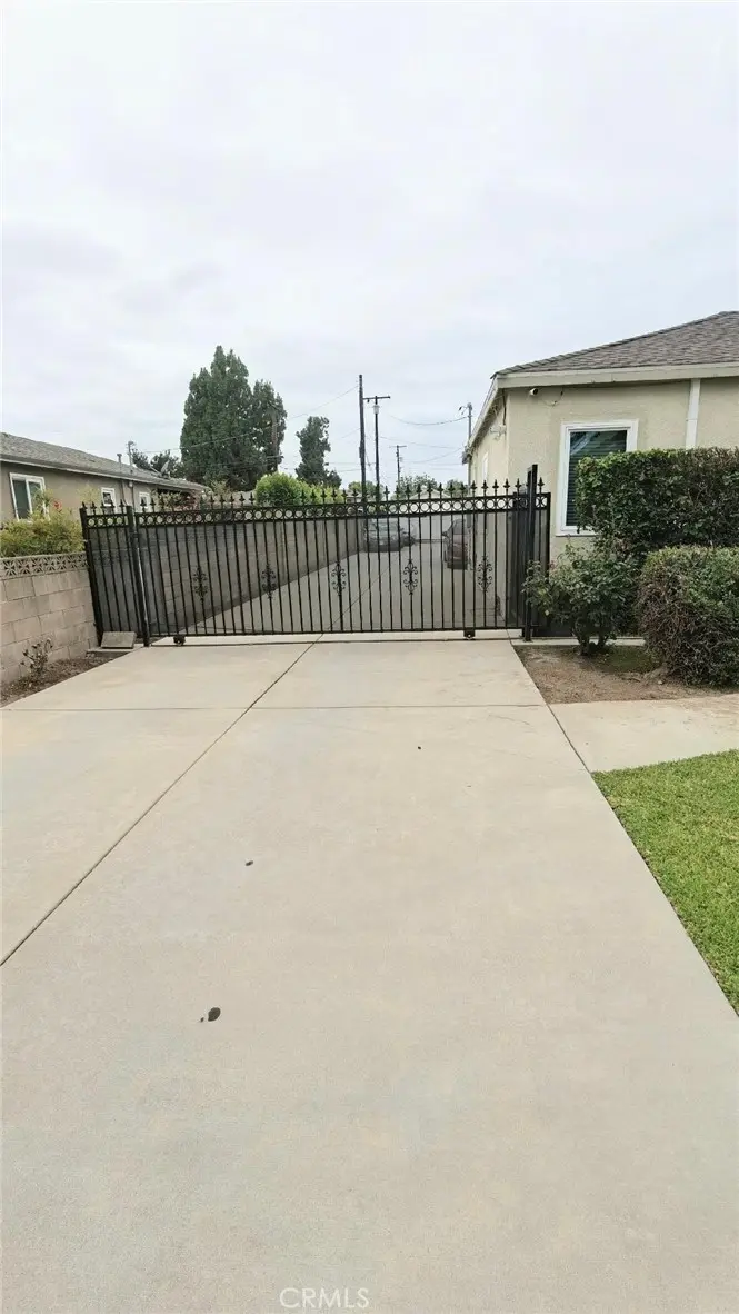 Residential Lease for rent at 2219 S Santa Anita Avenue 3/4, Arcadia, Los Angeles County, CA featuring 2 beds and 2 baths