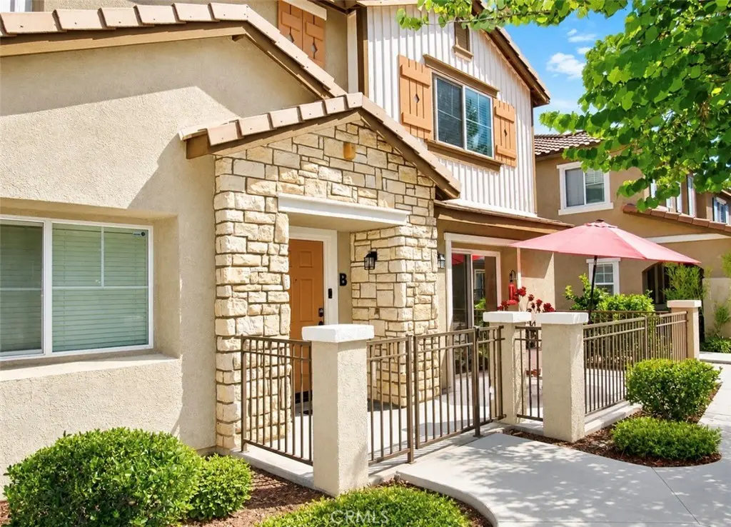 Condominium for sale at 25890 Iris Ave B, Moreno Valley, CA featuring 2 beds and 3 baths
