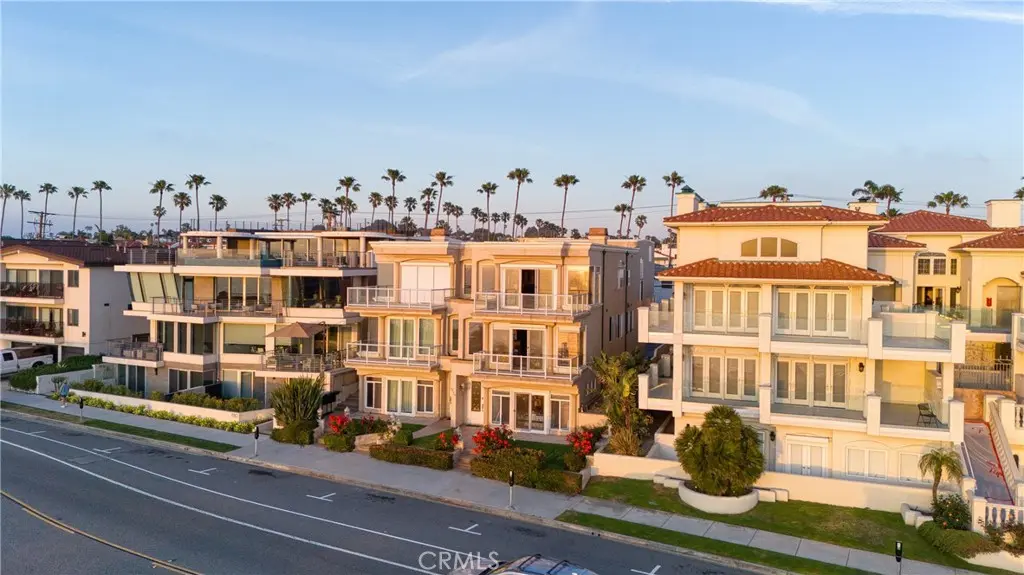 Townhouse for sale at 814 Esplanade A, Redondo Beach, CA featuring 3 beds and 3 baths