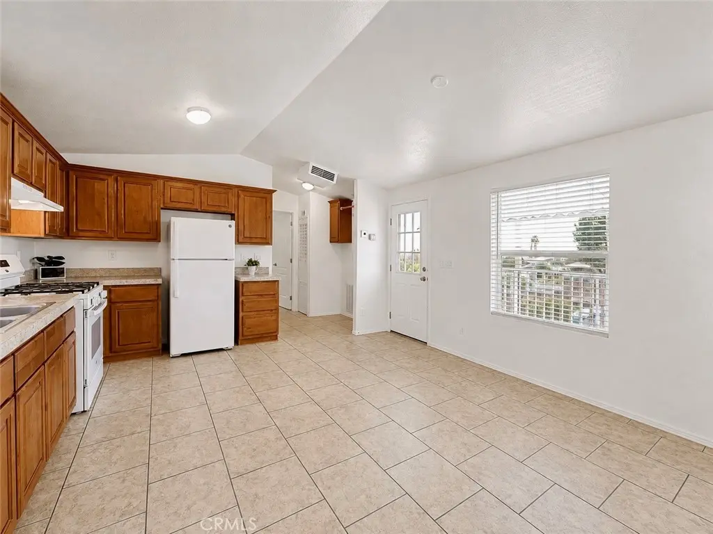 12995 6th 3, Yucaipa, CA — listing photo 1