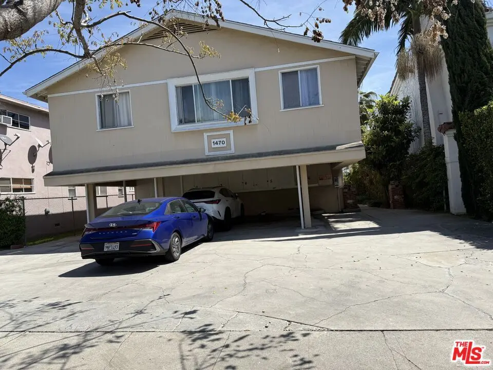 Residential Lease for rent at 1470 S Sherbourne Drive 1, Los Angeles, Los Angeles County, CA featuring 2 beds and 2 baths