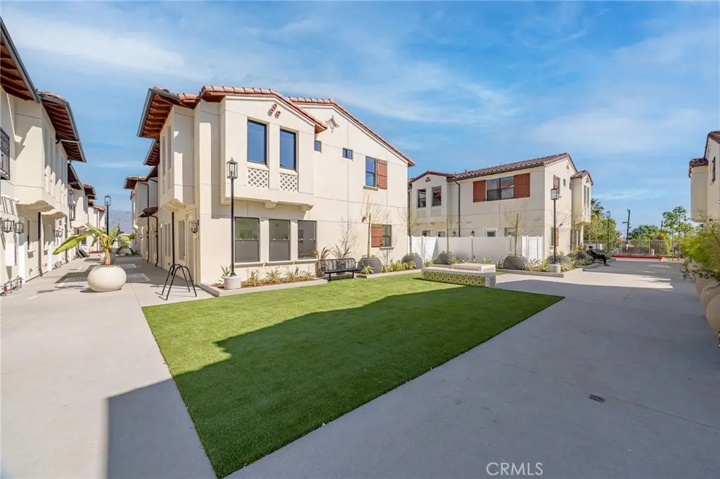 Residential Lease for rent at 150 N New Ave 2, Monterey Park, Los Angeles County, CA featuring 2 beds and 3 baths