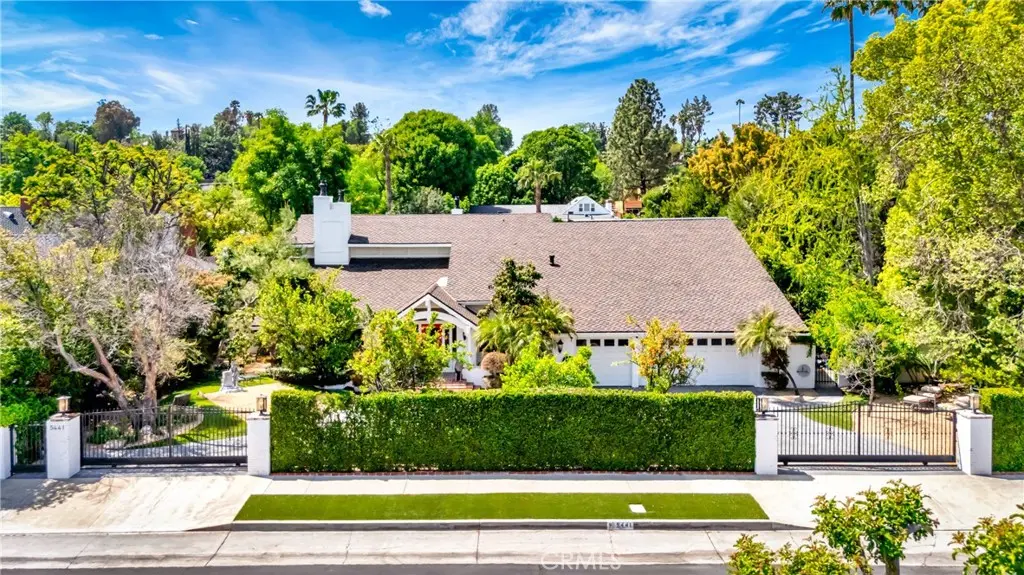 5441 Calvin Avenue, Tarzana, CA — listing photo 1
