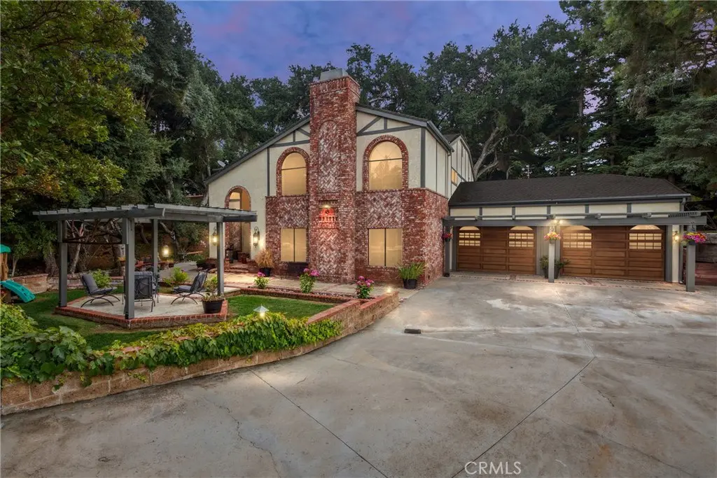 13515 Oak Mountain, Yucaipa, CA — listing photo 1