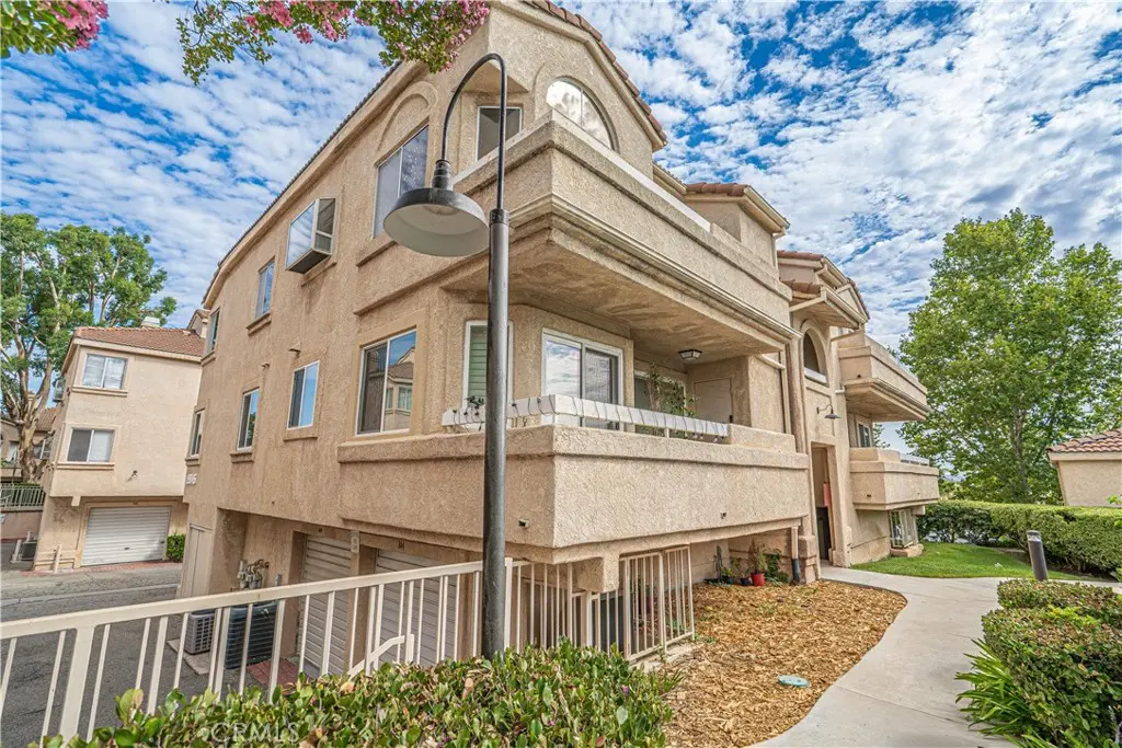 19845 Sandpiper Place 144, Newhall, CA — listing photo 1