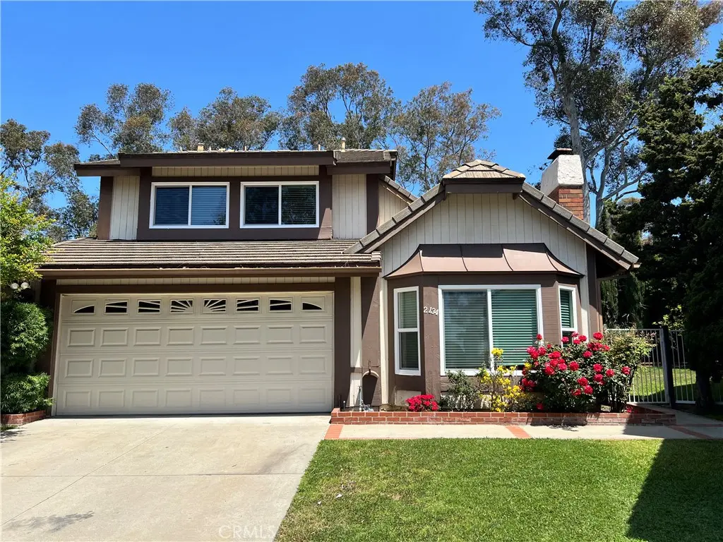 Single Family Residence for rent at 2134 Baywood, Fullerton, CA featuring 3 beds and 3 baths