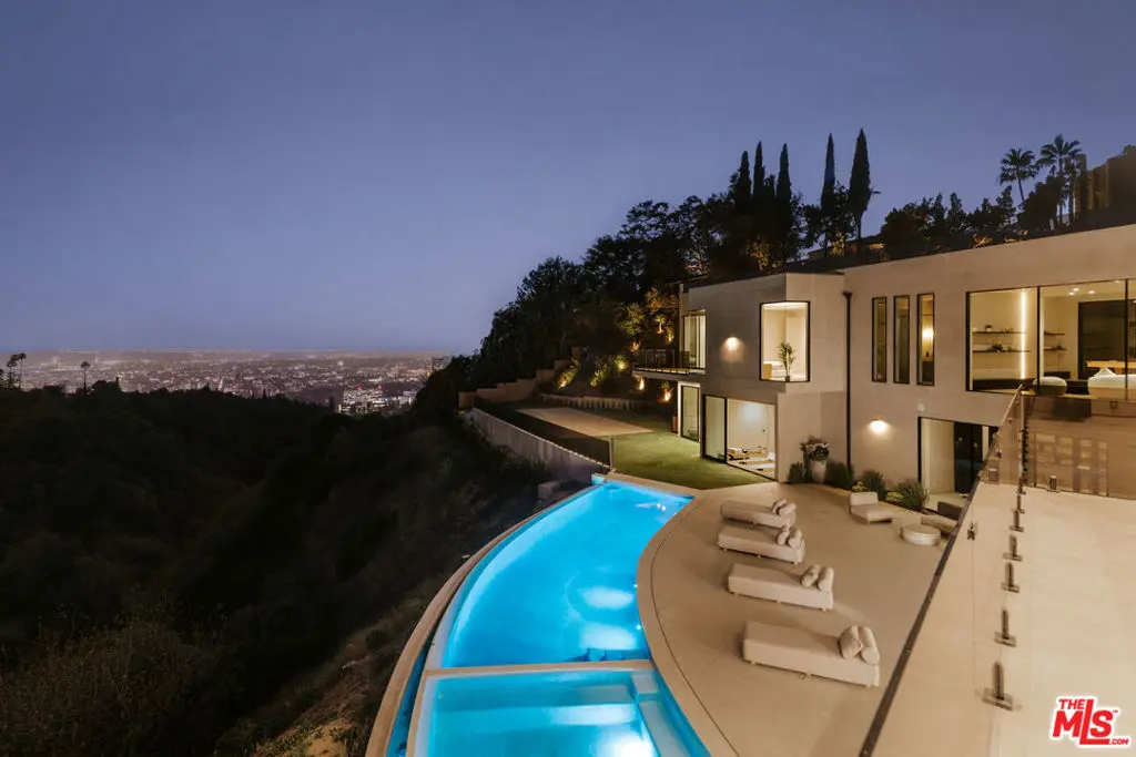 Single Family Residence for sale at 9262 Thrush Way, Los Angeles, CA featuring 5 beds and 8 baths