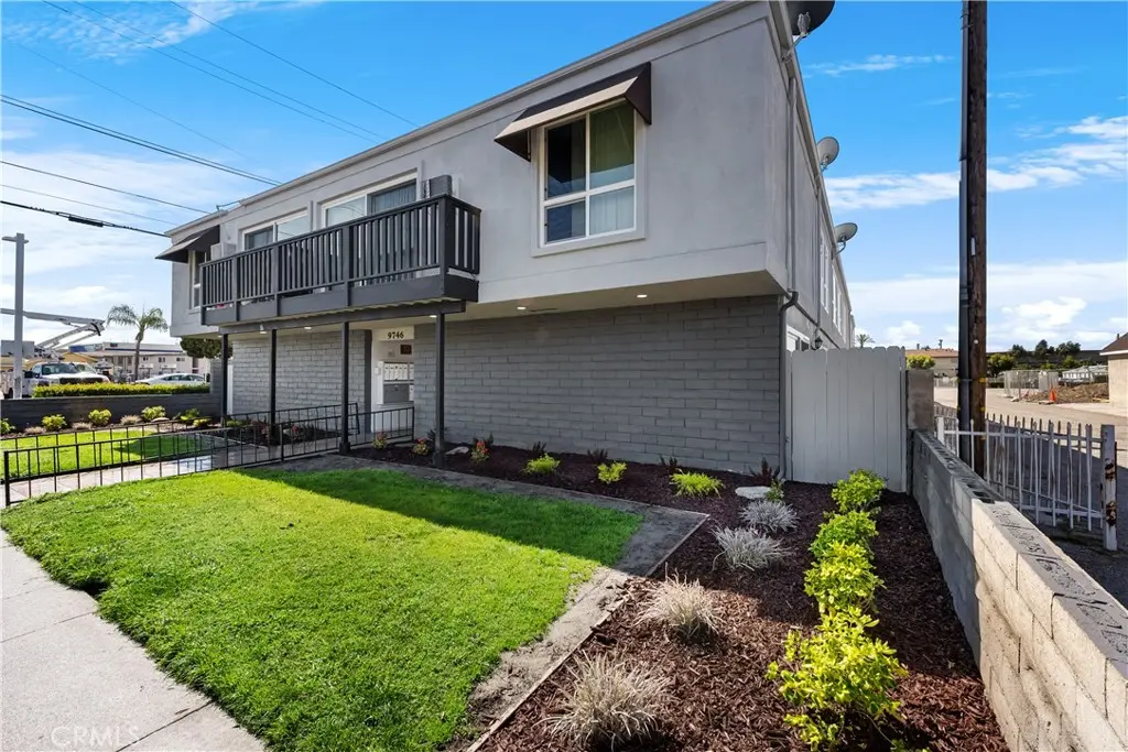 9746 Park, Bellflower, CA — listing photo 1