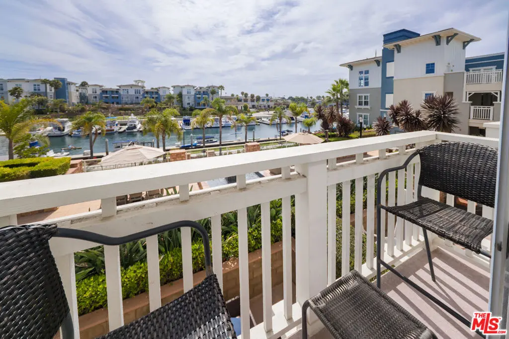 Condominium for sale at 1542 Seabridge Lane, Oxnard, CA featuring 2 beds and 2 baths