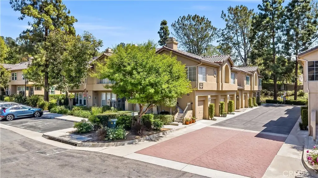 Condominium for rent at 26 fulmar Lane, Aliso Viejo, CA featuring 3 beds and 3 baths