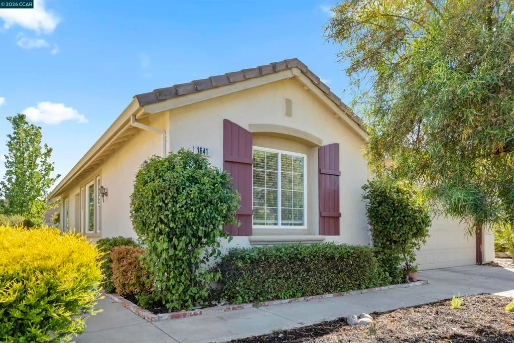 Single Family Residence for sale at 1641 Regent Dr, Brentwood, CA featuring 2 beds and 2 baths
