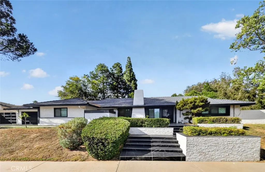 20001 Hiawatha Street, Chatsworth, CA — listing photo 1