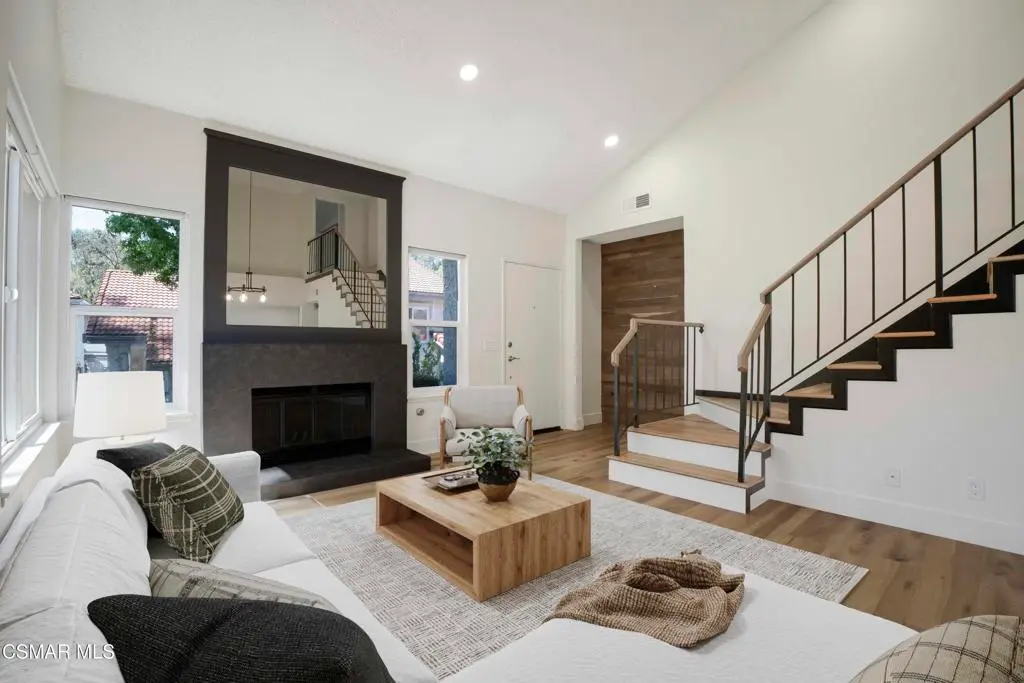 Residential Lease for rent at 974 Quarterhorse Lane, Oak Park, Ventura County, CA featuring 3 beds and 3 baths