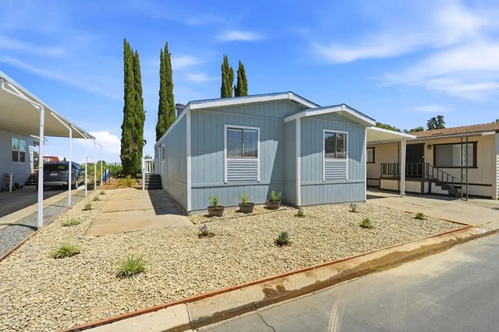 19690 N Highway 99 32, Acampo, CA — listing photo 1