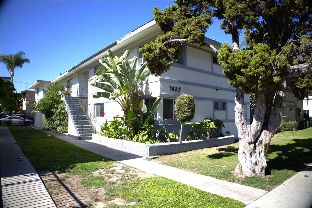Quadruplex for sale at 1827 W Glencrest Avenue, Anaheim, CA