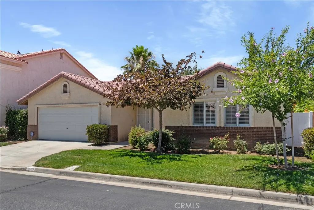 40133 Casillo, Palmdale, CA — listing photo 1