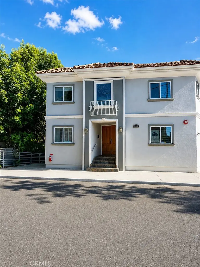 11989 Laurelwood Drive 1, Studio City, CA — listing photo 1