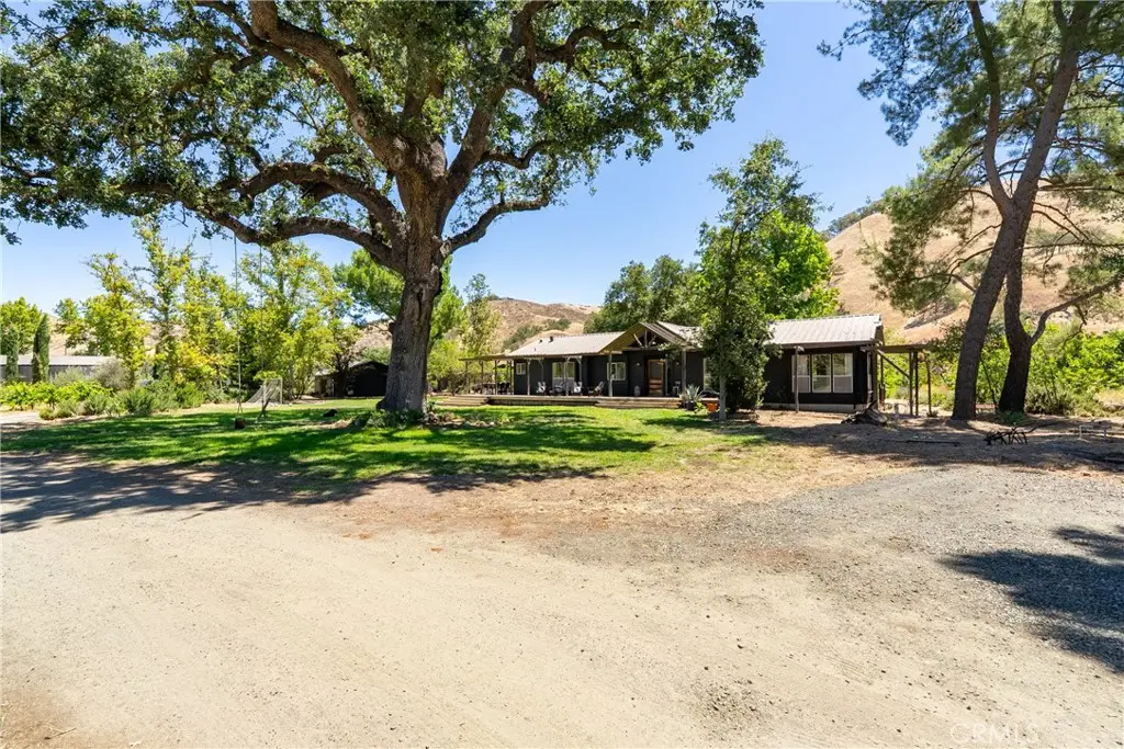 Single Family Residence for sale at 5750 El Pharo, Paso Robles, CA featuring 5 beds and 3 baths