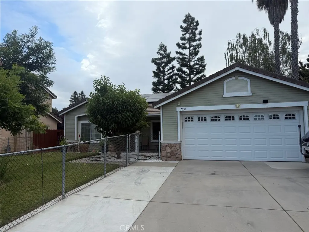 7050 Prestwick, Riverbank, CA — listing photo 1