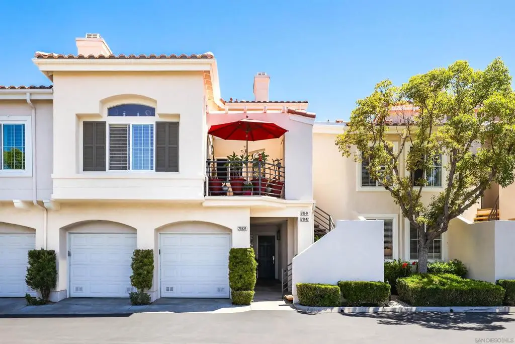 Condominium for sale at 28634 Via Valdez, Laguna Niguel, CA featuring 2 beds and 2 baths
