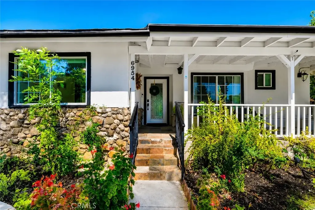 6954 Woodlake Avenue, West Hills, CA — listing photo 1