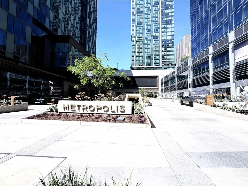 889 Francisco Street 3105, Los Angeles, CA — listing photo 1