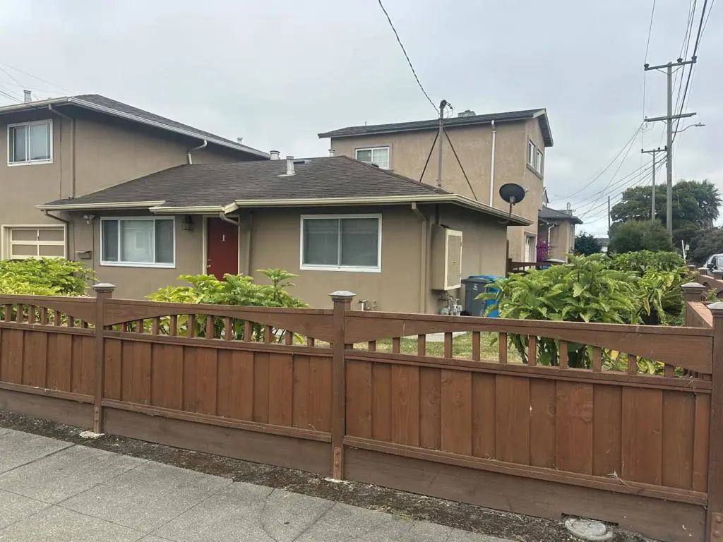 Townhouse for rent at 1 Pacific Avenue, San Bruno, CA featuring 2 beds and 1 bath