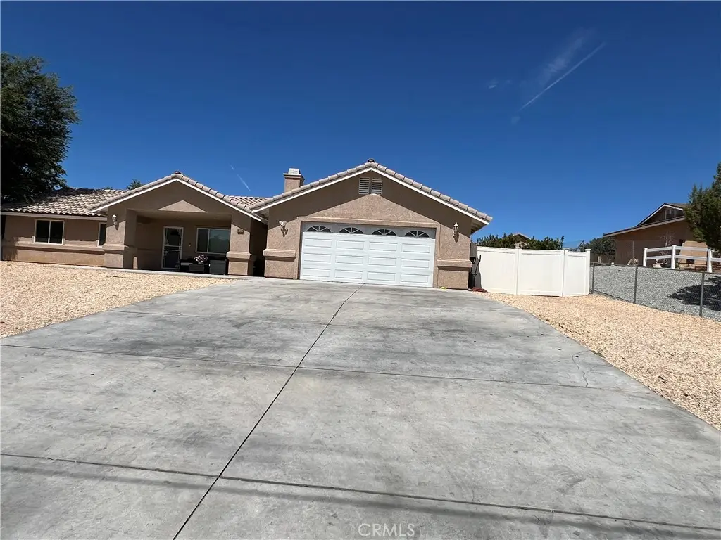 9220 Jacaranda, Hesperia, CA — listing photo 1