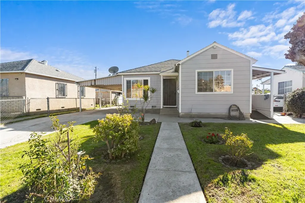 Duplex for sale at 243 E Olive, San Bernardino, CA featuring 3 beds and 2 baths