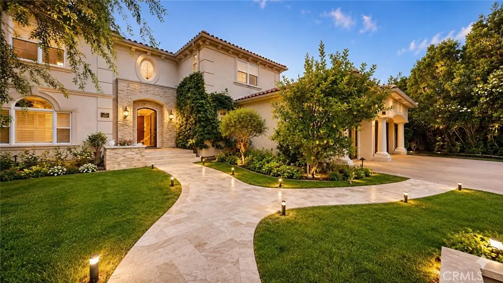 Single Family Residence for rent at 3339 Paseo Del Sol, Calabasas, CA featuring 4 beds and 6 baths